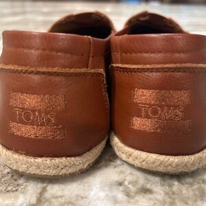TOMS Women's Alpargata Classic Brown Leather Slip-On Flats